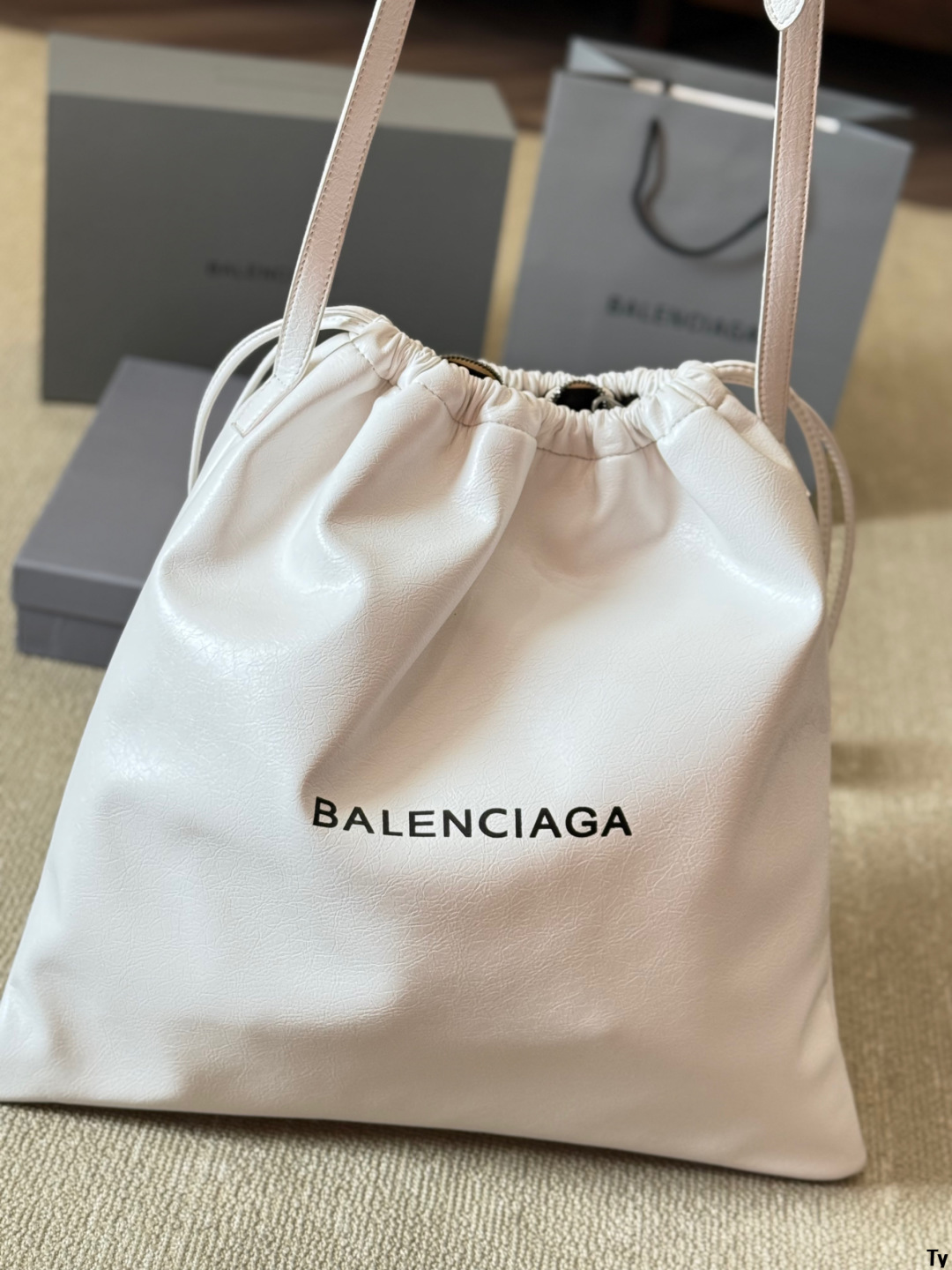 BALENCIAGA 02